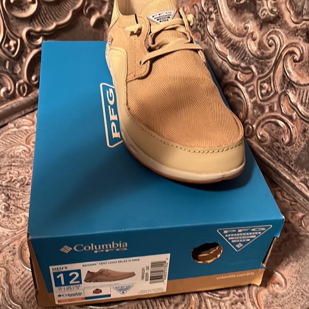 Men “s Columbia Loafers casual or dress wear. Sz12 - Picture 5 of 12